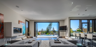 How to decorate a large room