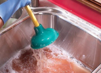 How to clear a clog in the kitchen sink