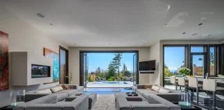 How to decorate a large room