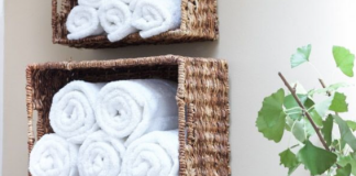 How to care for a bath towel for a small bathroom